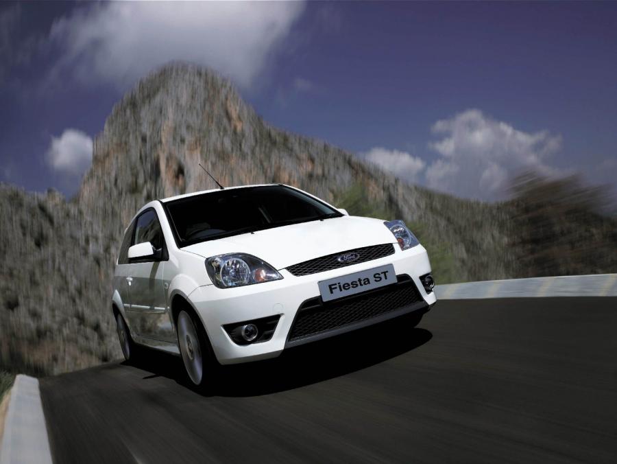  Ford Fiesta ST 2006 года  (фото 6 из 8)